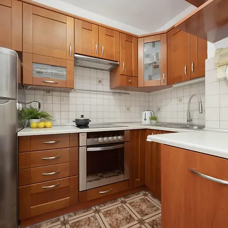 Downtown Near Metro With Balcony&ac By Renters