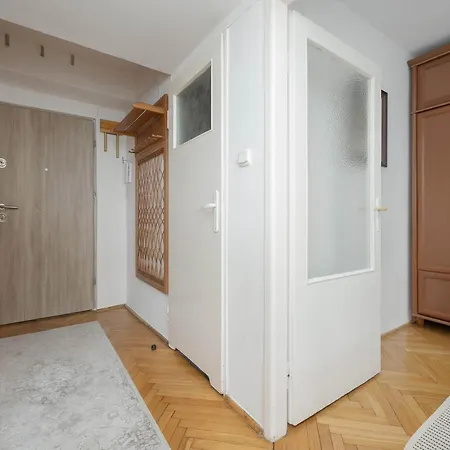 Downtown Near Metro With Balcony&ac By Renters Varsavia