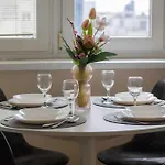 Downtown Near Metro With Balcony&ac By Renters * Warschau