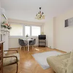 Apartment Downtown Near Metro With Balcony&ac By Renters *